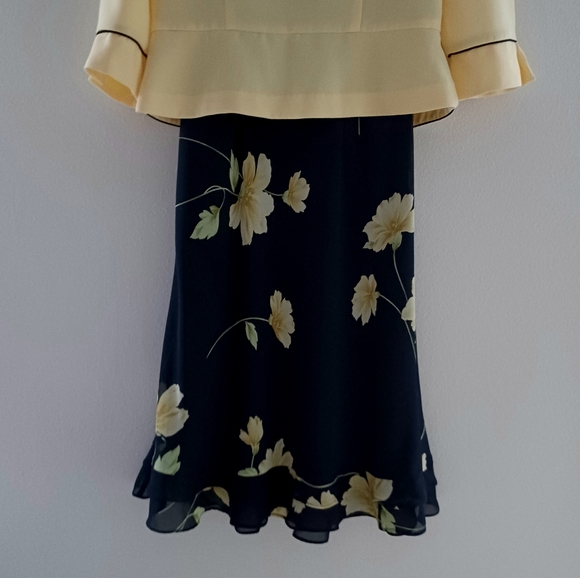 STUDIO I Suit of Black Floral Dress & Yellow Jacket, size 8p - Picture 6 of 16